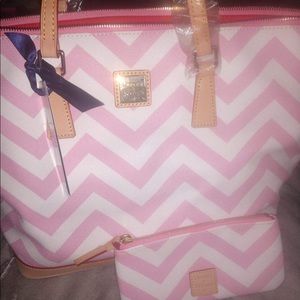 Dooney and Bourke pink chevron Tote Bag NWT